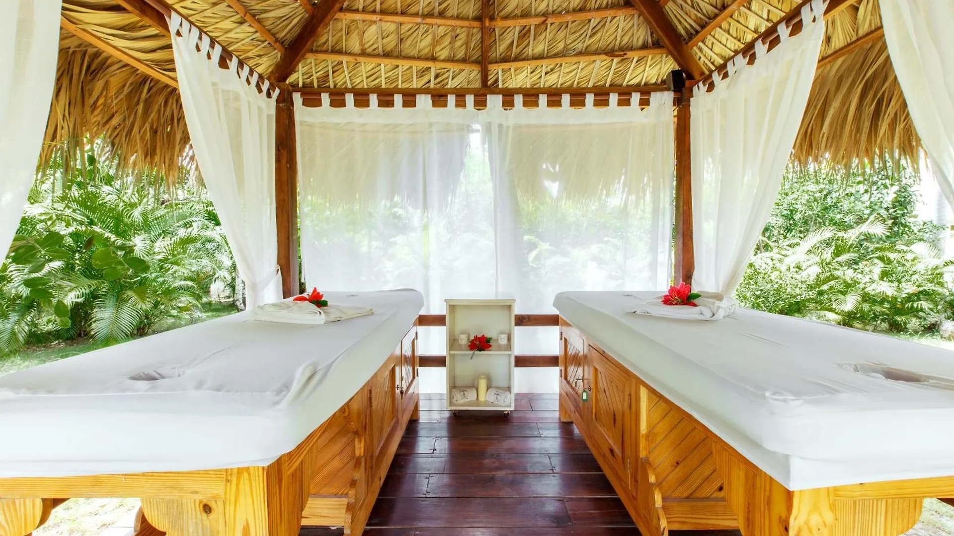 Ducassi Suites Rooftop Pool - Beach Club And Spa Punta Cana 5*,