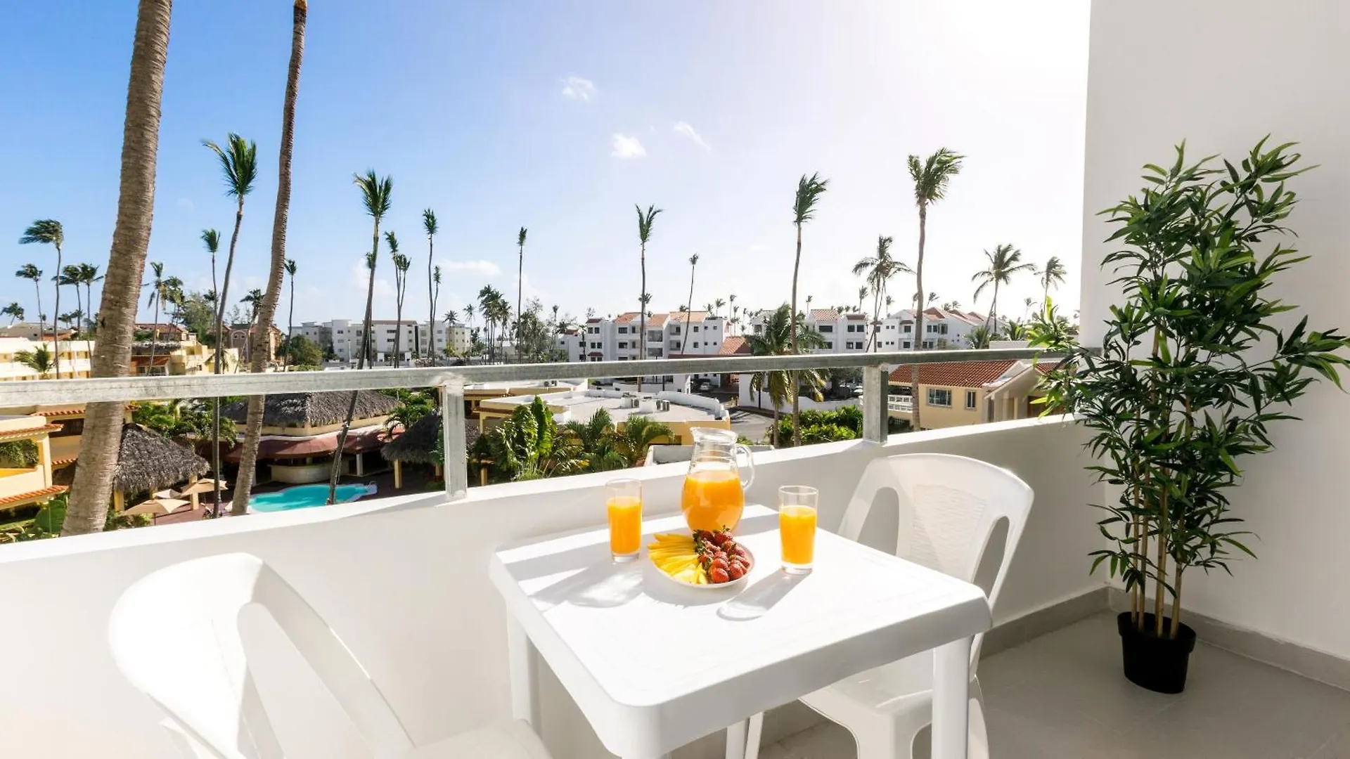 Ducassi Suites Rooftop Pool - Beach Club And Spa Punta Cana